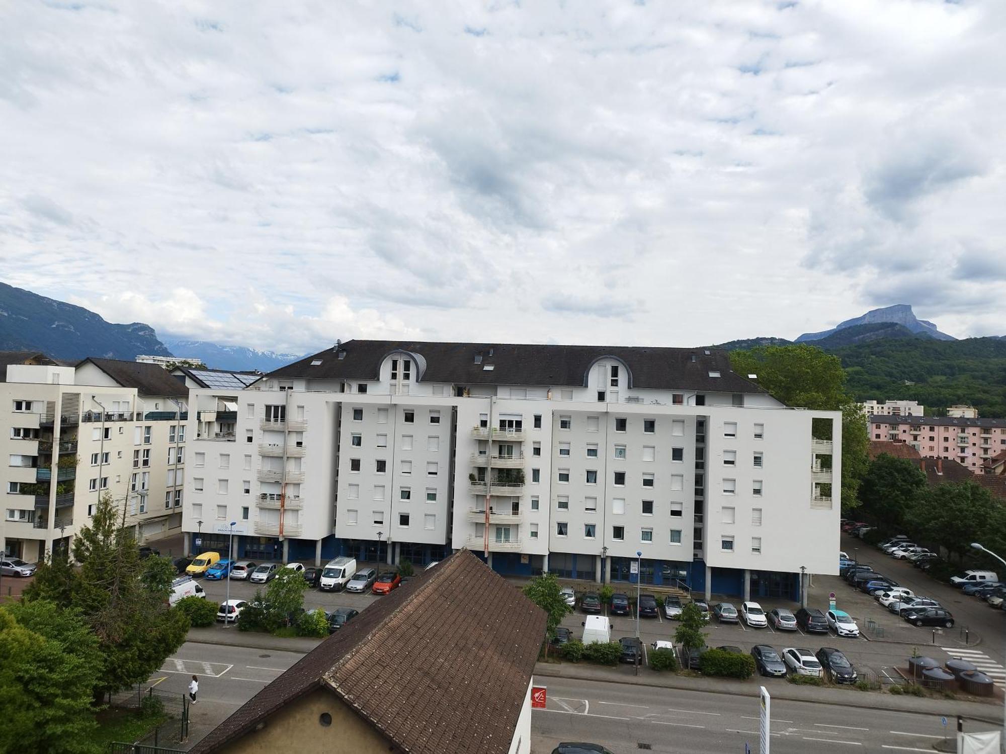 T2 Parking Privatif 1 Apartment *