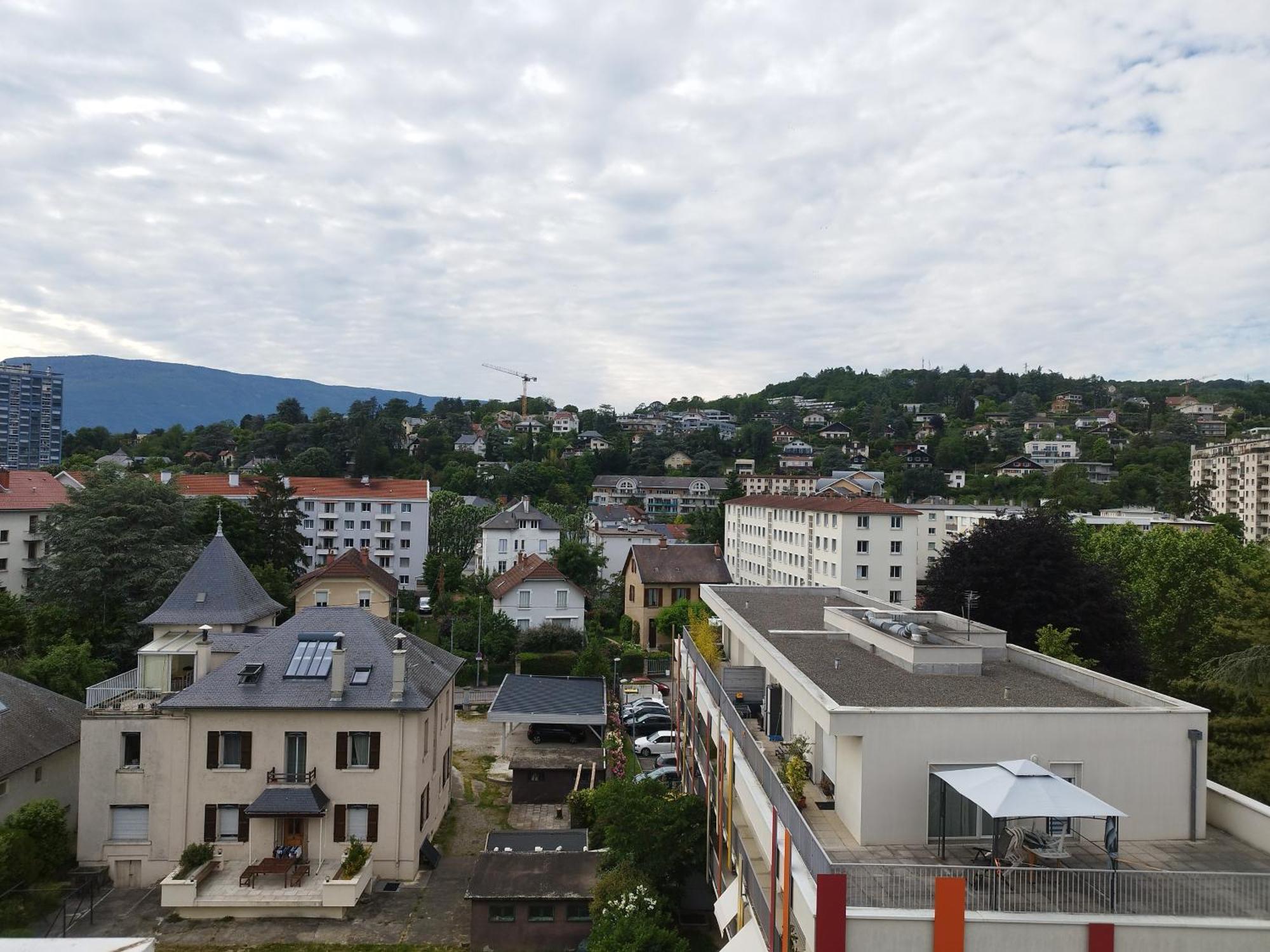 Apartment T2 Parking Privatif 1 *